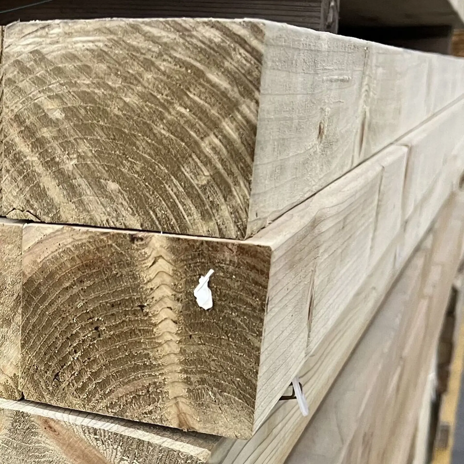 Barrotes de Pinho Aparelhado - 75 x 95 x 2400 - Tratada