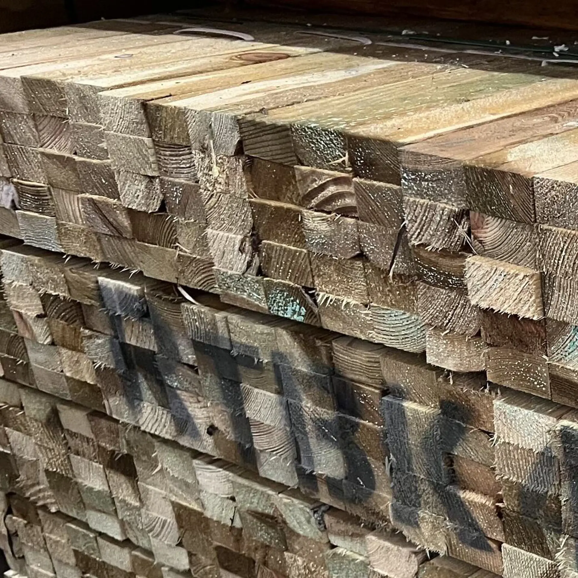 Pine Slats Rugged - 25 x 50 x 2400