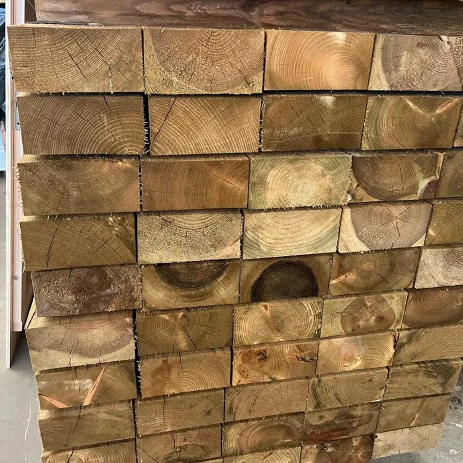 Pine Beams Rugged - 95 x 195 x 2400