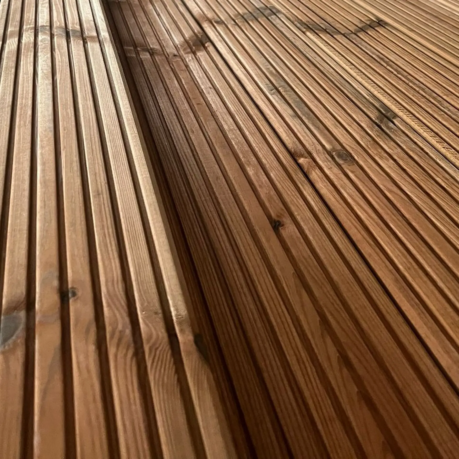 Brown Pine Decks - 28 x 145 x 4800