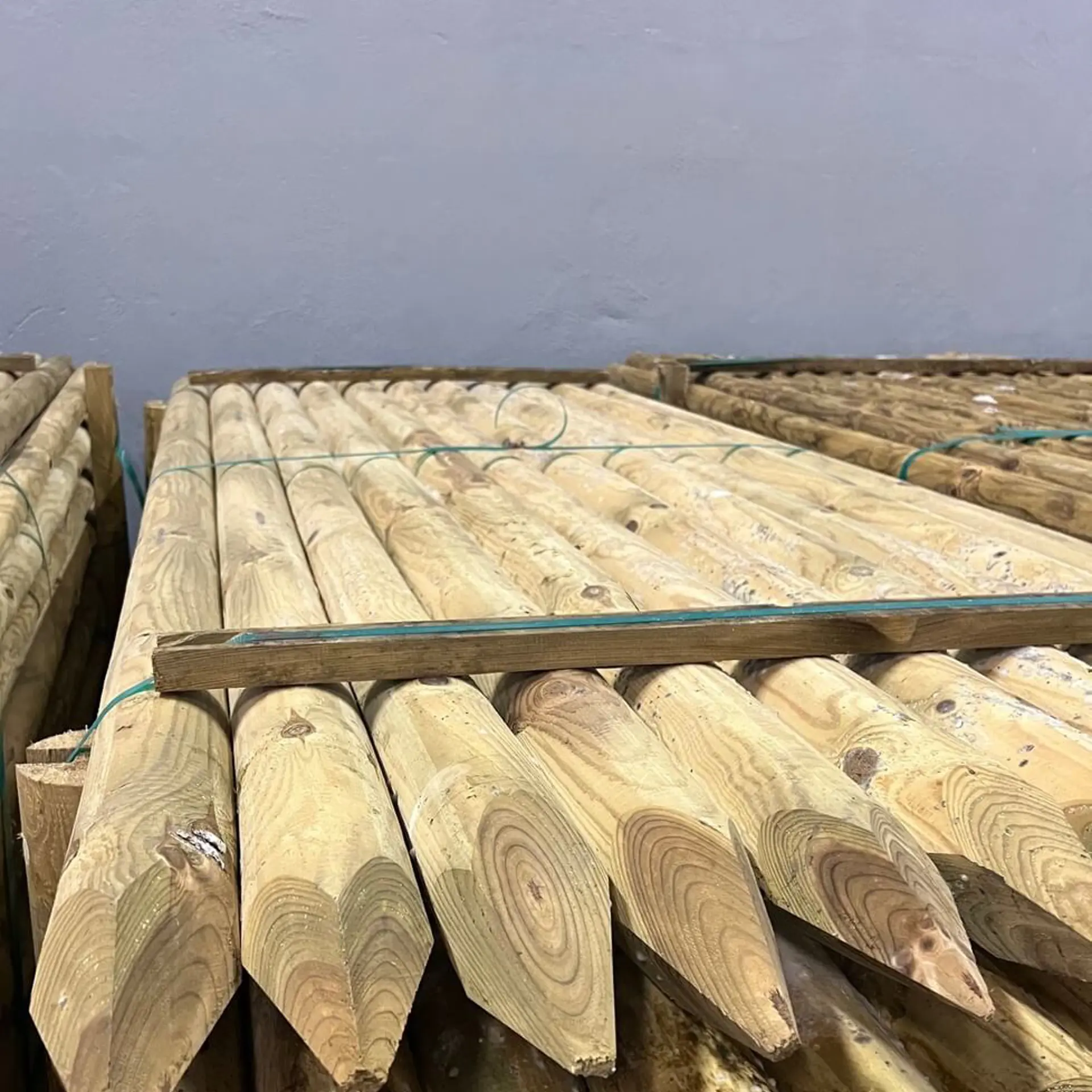 Pine Turned Posts - 90x2000