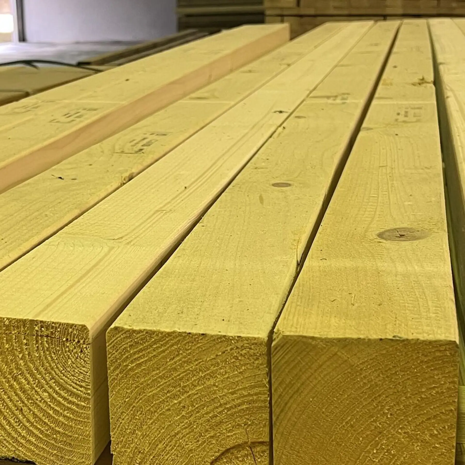 Barrotes de Pinho Aparelhado - 95 x 95 x 4200