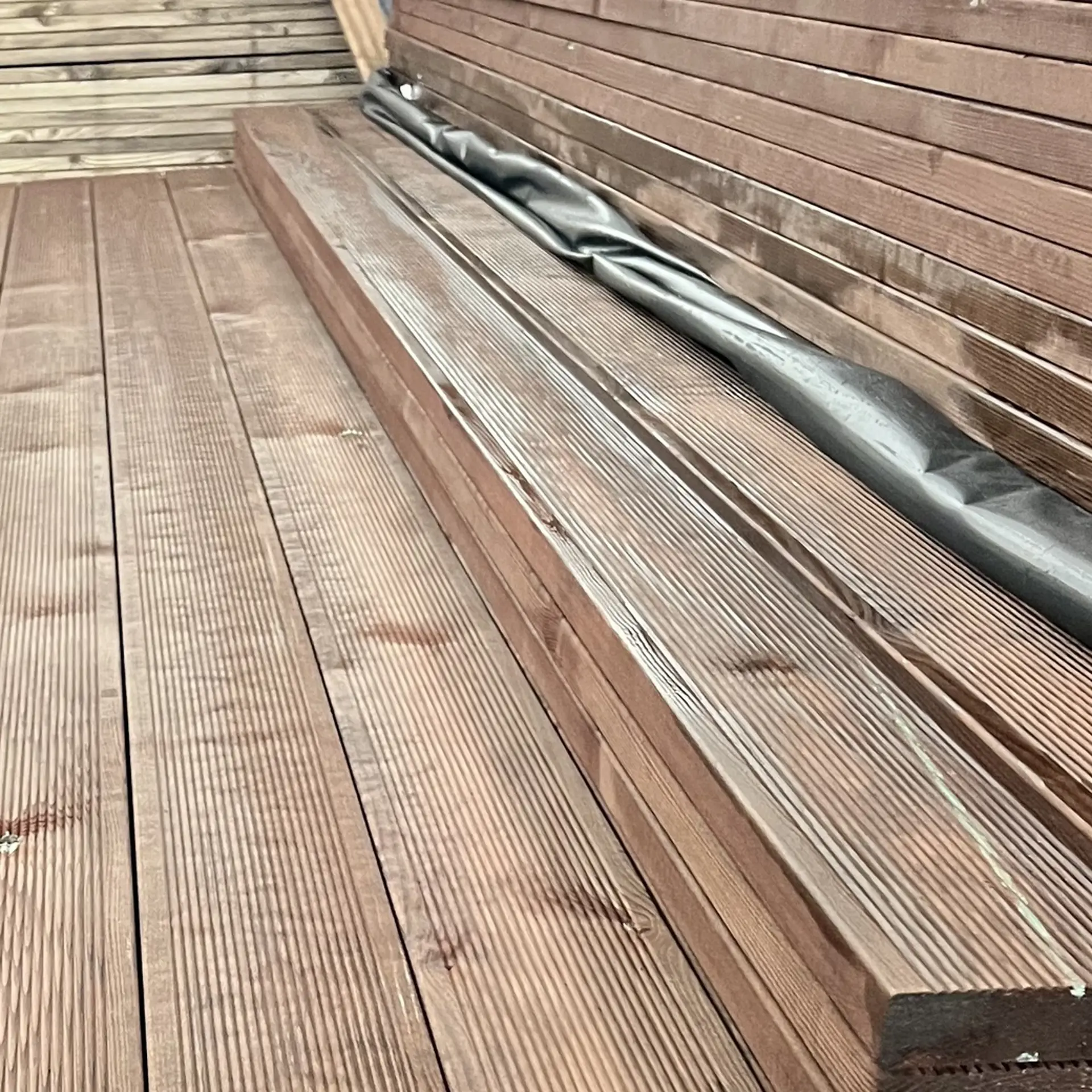 Brown Pine Decks Treated - 28x120x3600 (1 classe)