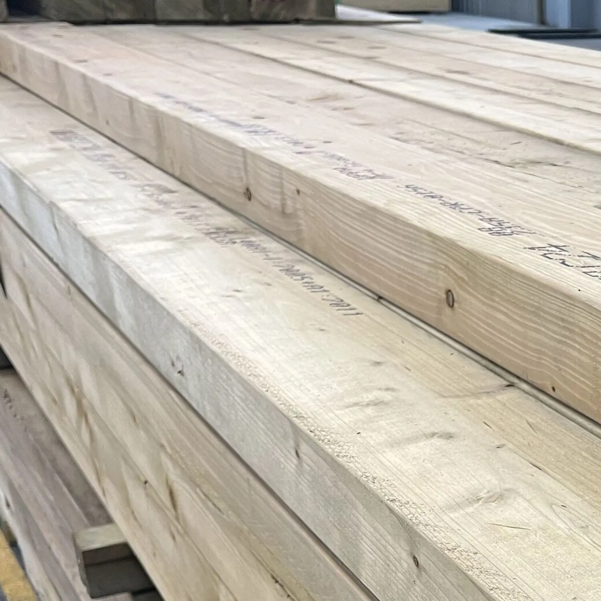 Barrotes de Abeto Aparelhado - 73 x 145 x 2400