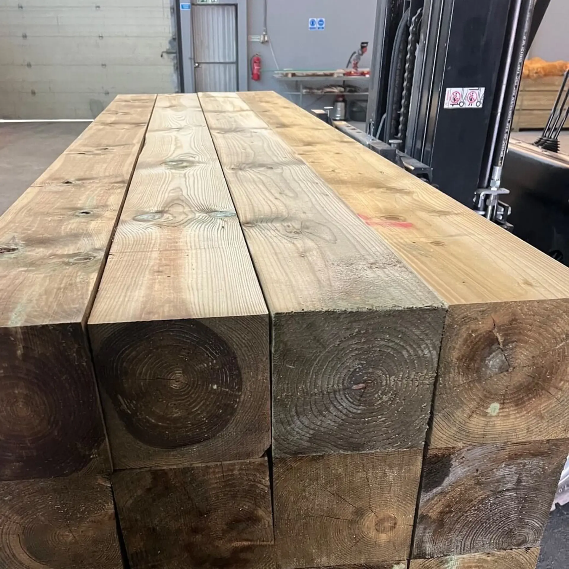 Pine Solid Beams Prepared - 200 x 200 x 3000